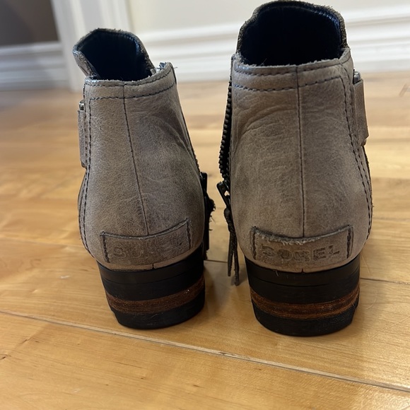 Sorel angle boots - Picture 4 of 7
